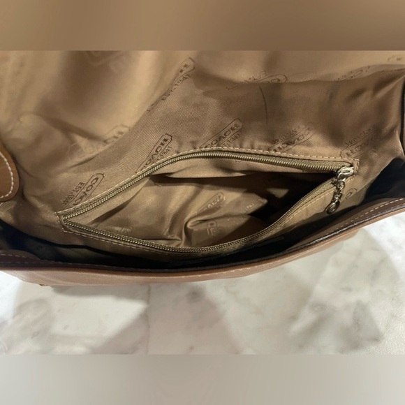 COACH adjustable shoulder bag - Picture 4 of 9